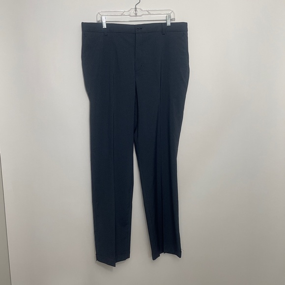 Nike Golf 36 x 32 Blue Check Dri-Fit Pockets Flat Front Zipper - Picture 5 of 7